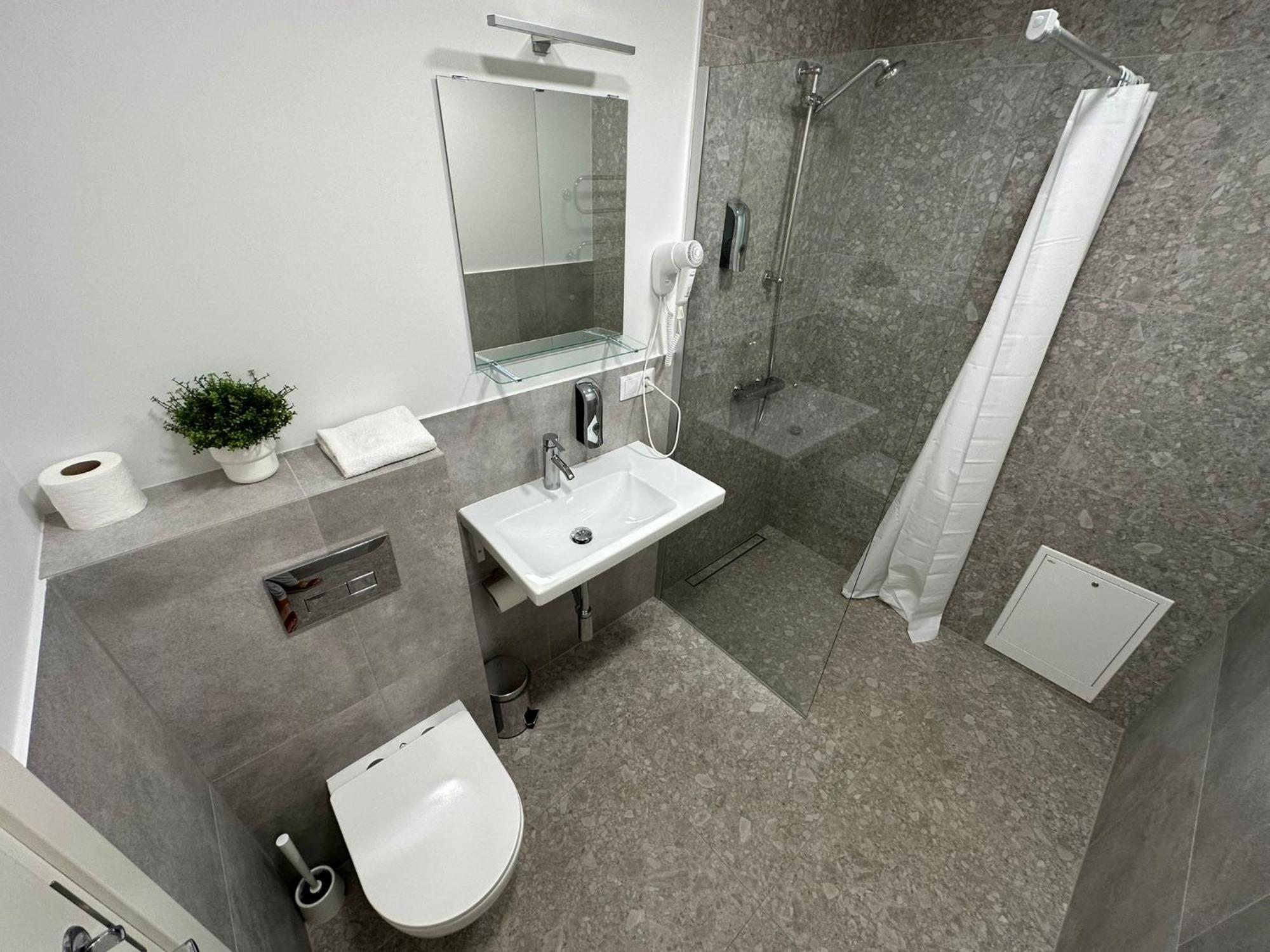 Tilzes Studio Apartaments, Self Check-In, Free Parking, Comfort Klaipeda Ngoại thất bức ảnh
